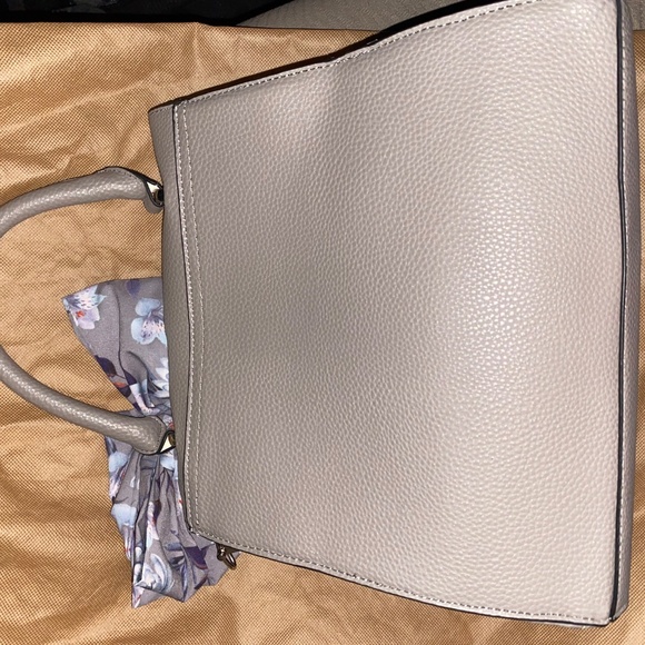 Steve Madden Handbag/Crossover - Picture 2 of 3